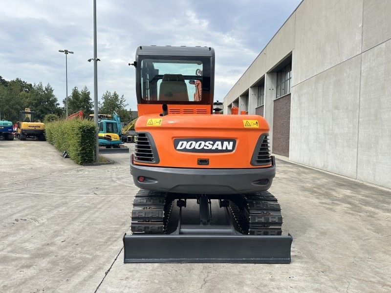 2018 Doosan DX55-9C Mid-Size Excavator