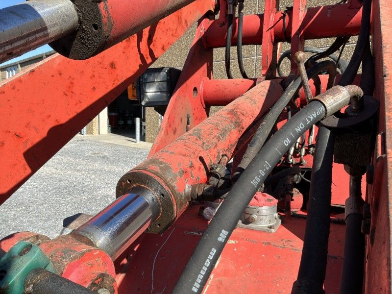 1995 Schaeffer 548 wheel loader