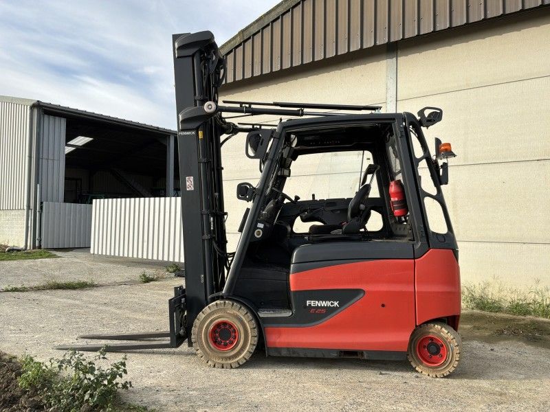2018 Linde E25 Electric Forklift