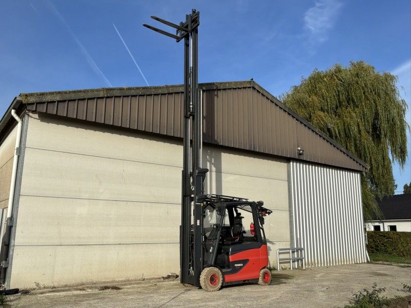 2018 Linde E25 Electric Forklift
