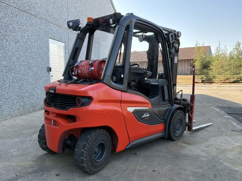 2021 Linde H35T heftruck met dubbele vork