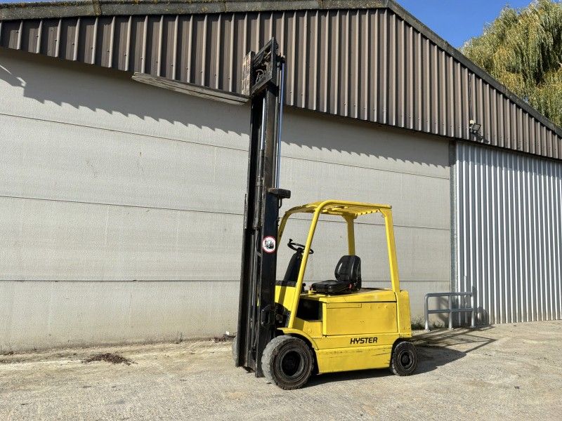 2004 Hyster J3.00XM Elektro-Gabelstapler