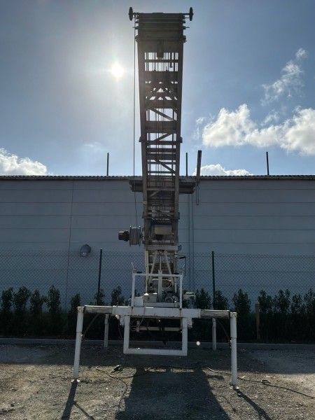 2007 CTE Pratika 250 pickup truck-mounted Scarrabile moving lift for mounting on the vehicle