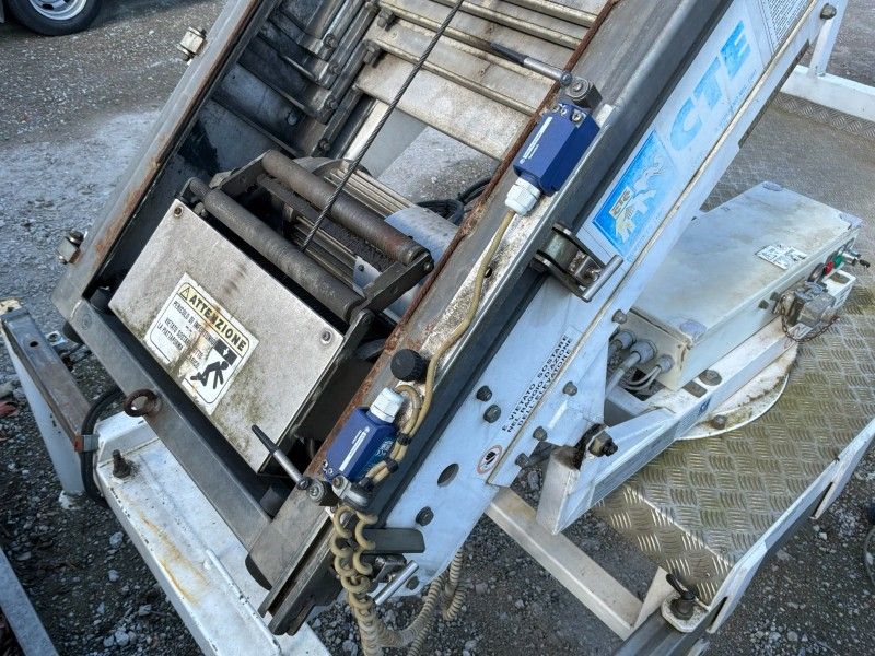 2007 CTE Pratika 250 pickup truck-mounted Scarrabile moving lift for mounting on the vehicle