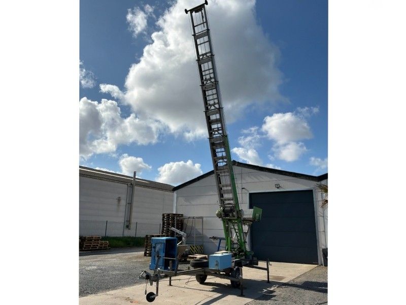 2008 CTE Pratika 205 Towed Moving Lift