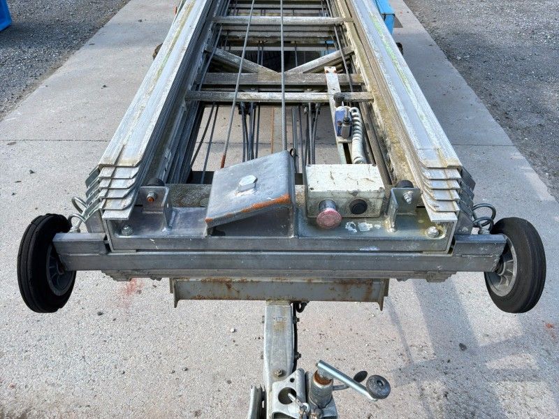 2008 CTE Pratika 205 Towed Moving Lift