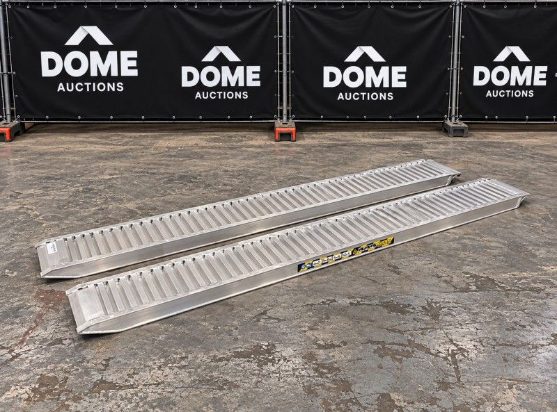 Aluminium-Auffahrrampen mit Haken (unbenutzt) (2 Stück)