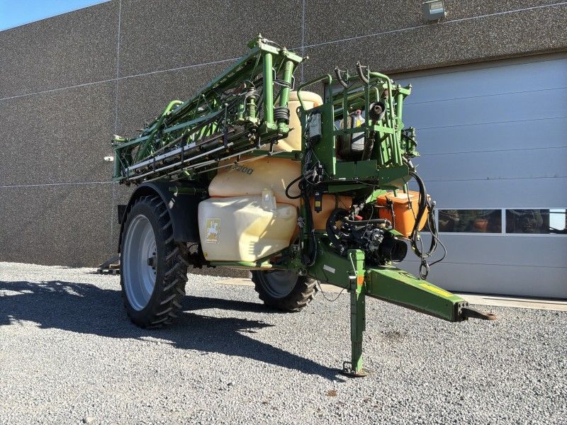 2007 Amazone UX 3200 gezogene Feldspritze