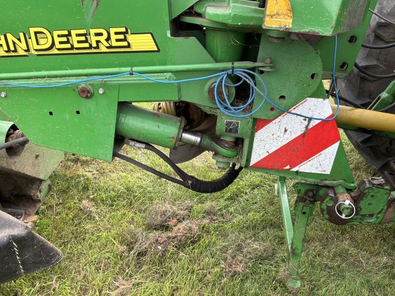 2010 John Deere 331 Scheibenmähwerk mit Aufbereiter