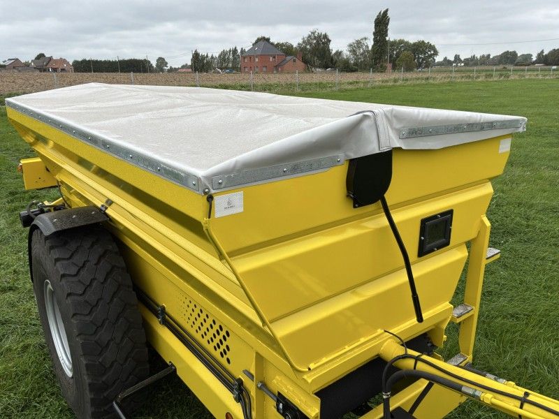 2026 Unicum 2 Towed Salt Spreader and Fertilizer Spreader