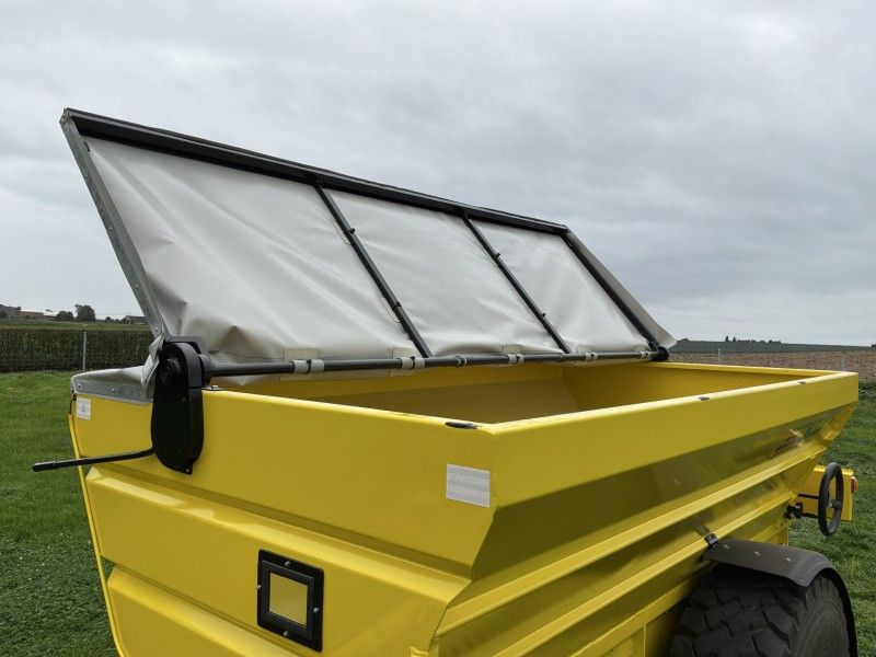 2026 Unicum 2 Towed Salt Spreader and Fertilizer Spreader