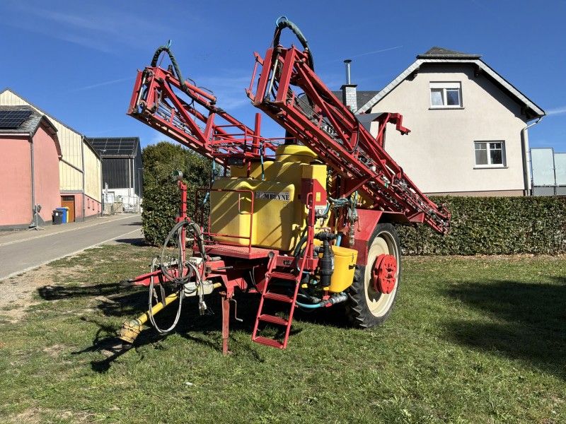 2009 Beyne PLK27/2500/260/7V Feldspritze