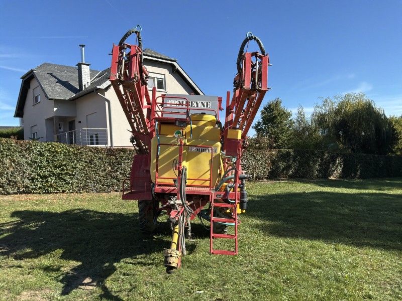 2009 Beyne PLK27/2500/260/7V Feldspritze