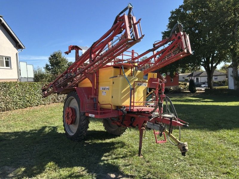 2009 Beyne PLK27/2500/260/7V Feldspritze