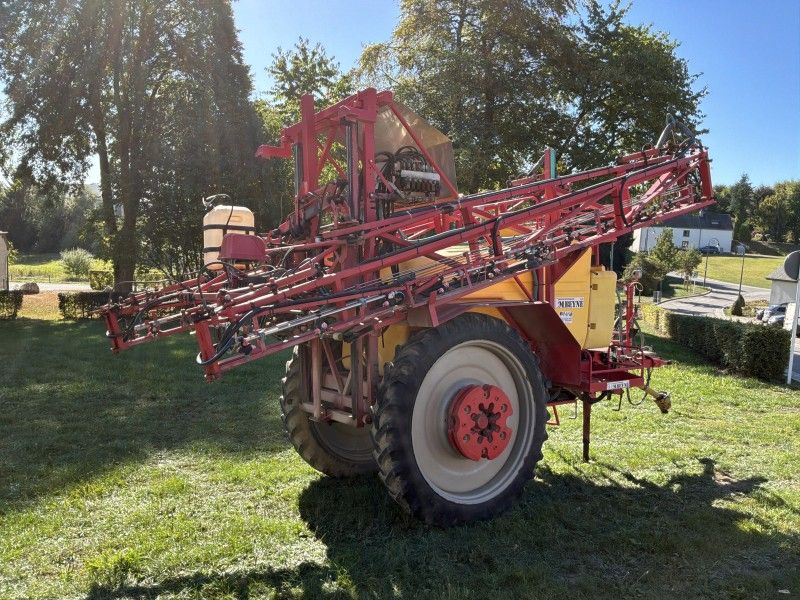 2009 Beyne PLK27/2500/260/7V Feldspritze