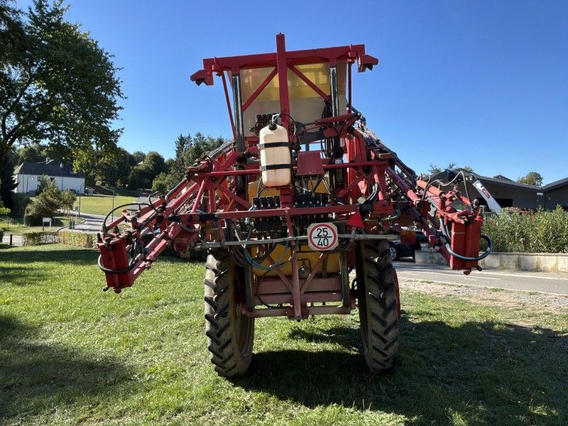 2009 Beyne PLK27/2500/260/7V Feldspritze