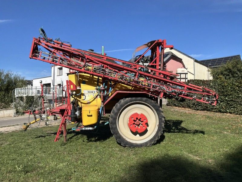 2009 Beyne PLK27/2500/260/7V Feldspritze