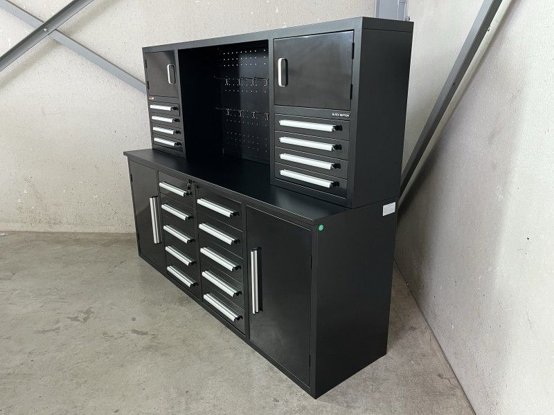 Metal workbench (FH18)