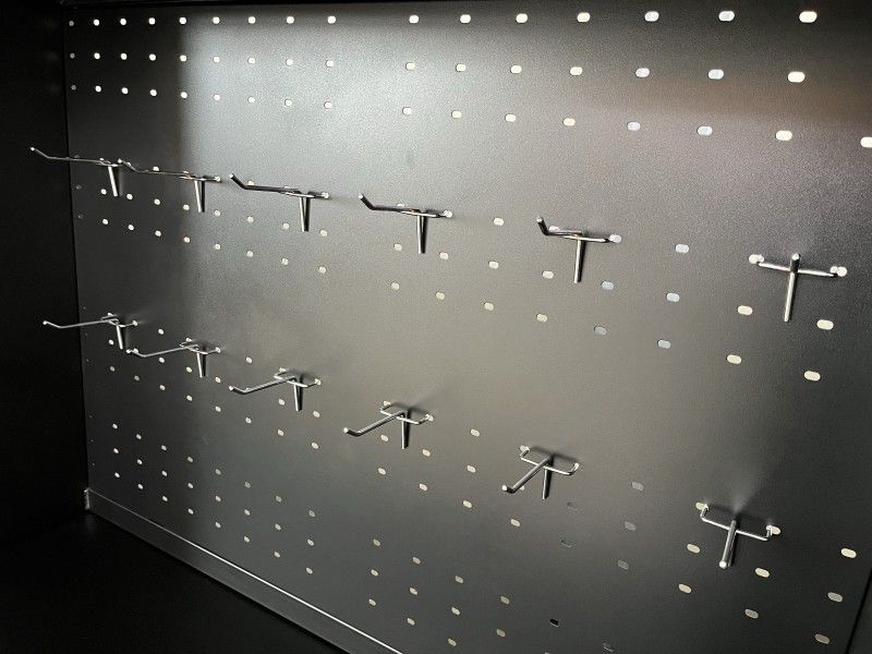 Metal workbench (FH18)