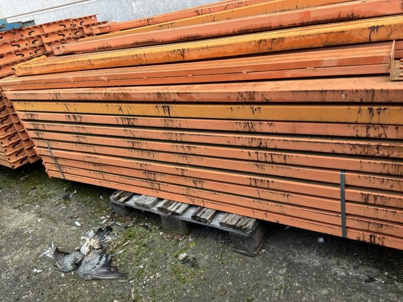 Träger für Palettenregale (74x)