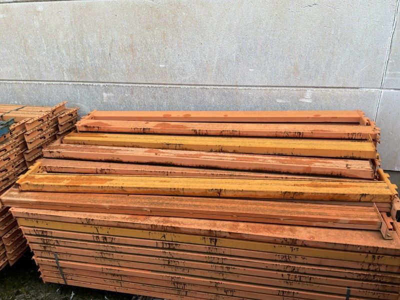 Träger für Palettenregale (74x)