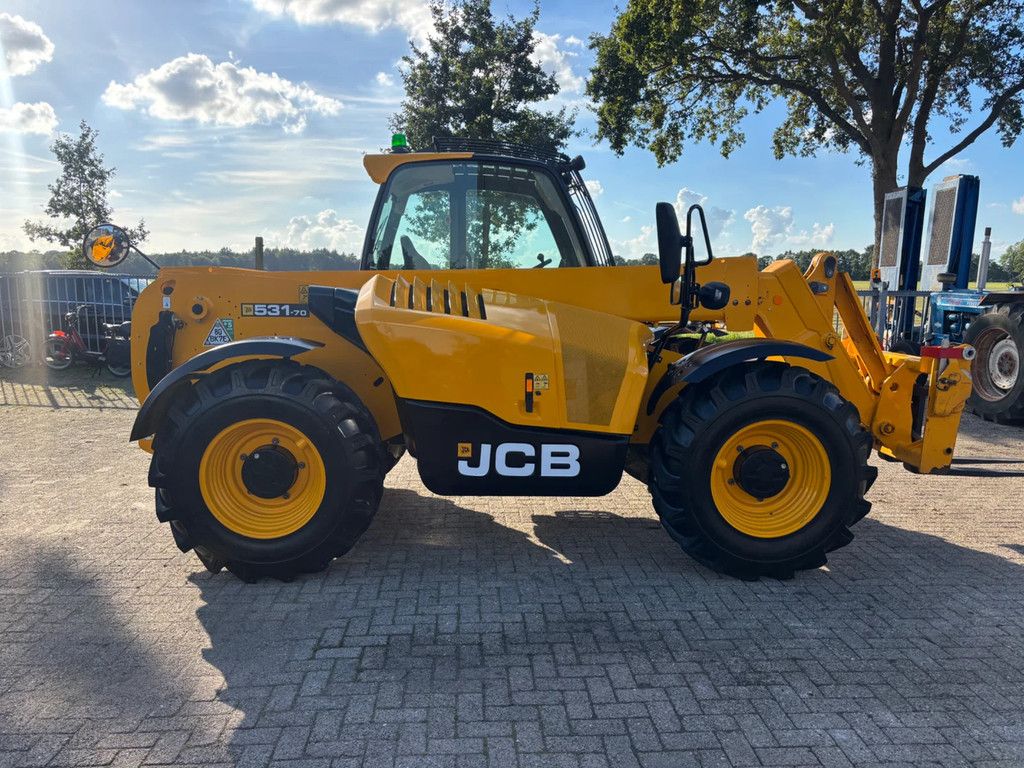 JCB 531-70 low hours