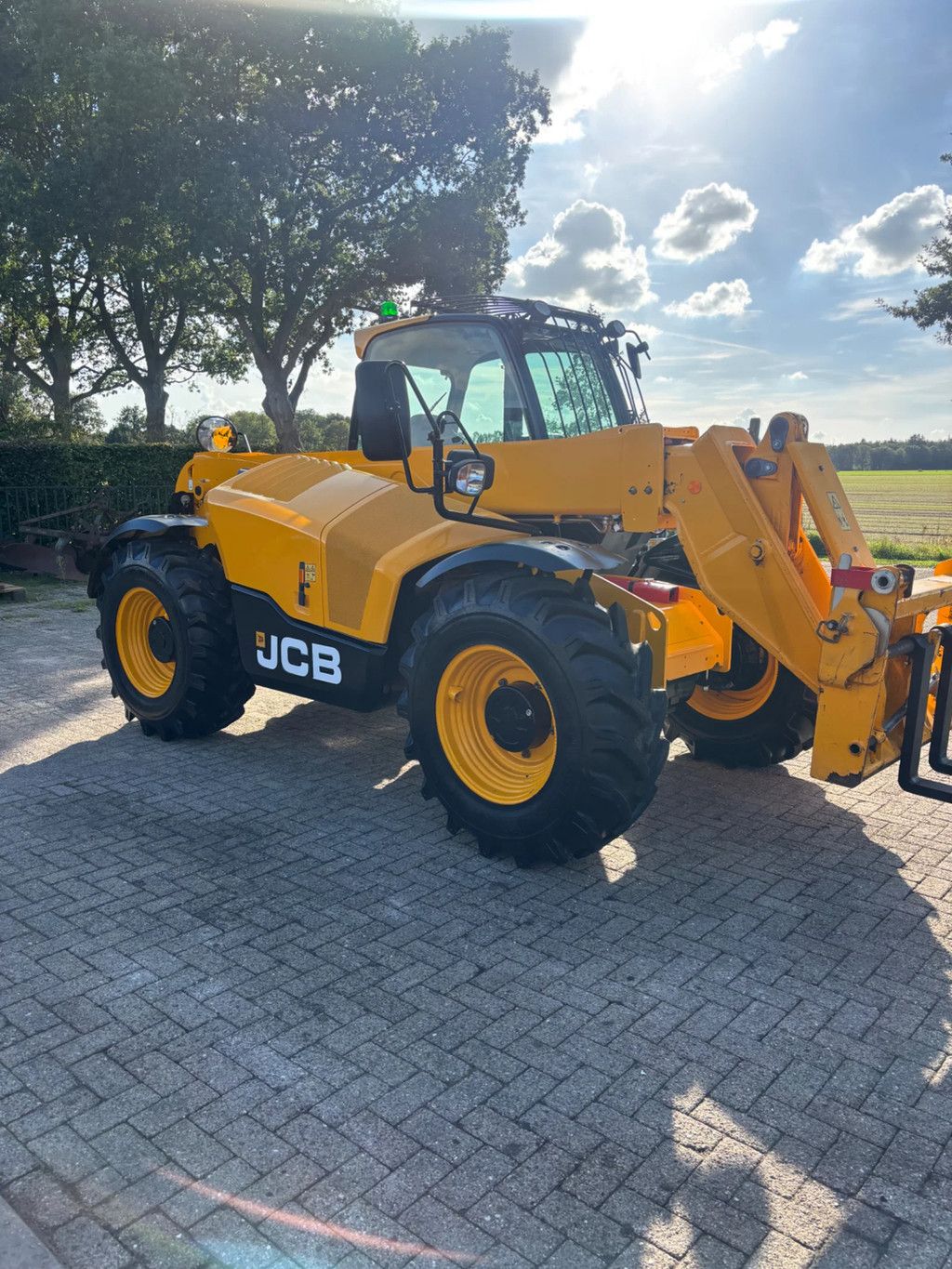 JCB 531-70 low hours
