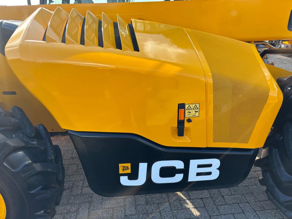 JCB 531-70 low hours
