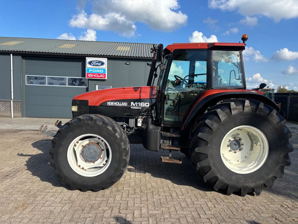 New Holland M160