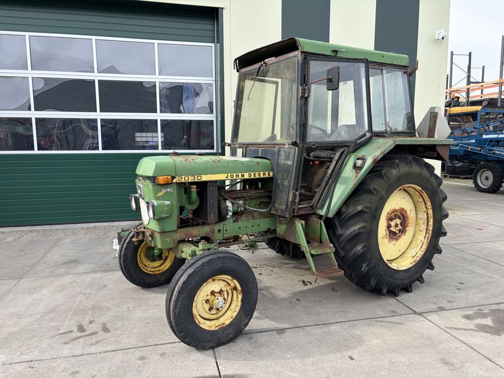 John Deere 2030