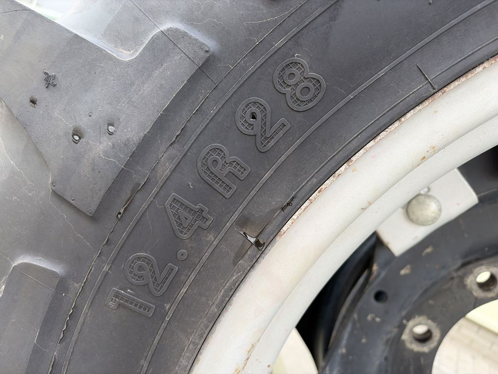 Michelin 270/95R48 & 12.4R28 cultuurwiel set