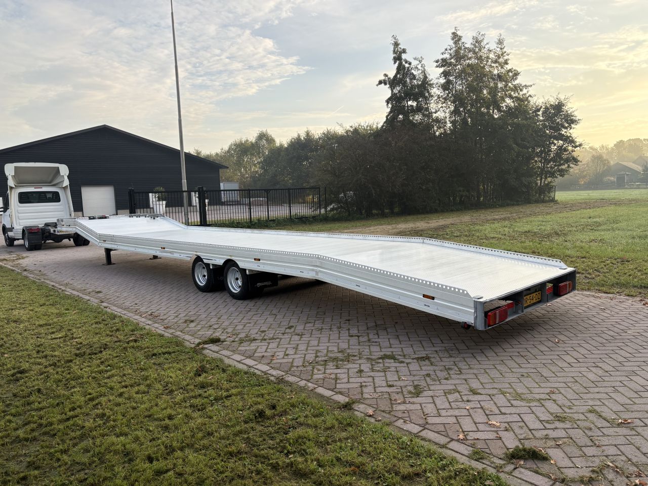 Be oplegger 8 TON ambulance auto transporter Veldhuizen