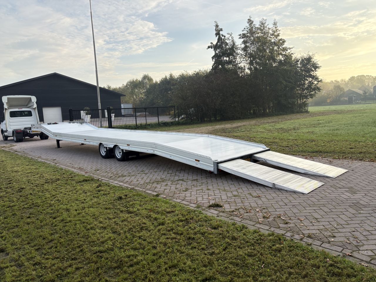 Be oplegger 8 TON ambulance auto transporter Veldhuizen