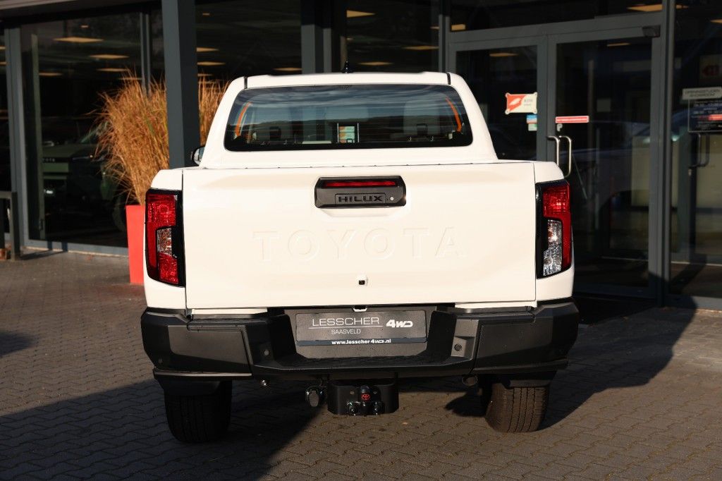 Toyota Hilux 2.8 D-4D MHEV DUBBEL CABINE ACTIVE A/T 4WD