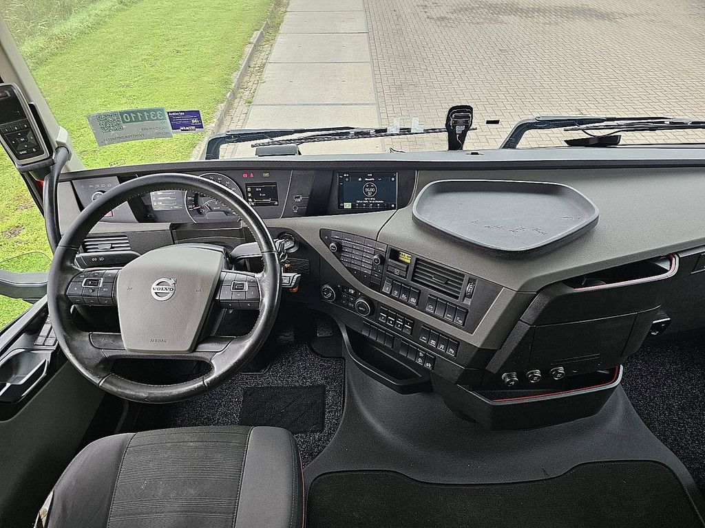 VOLVO FH 460 4x2 i-p-c spoilers