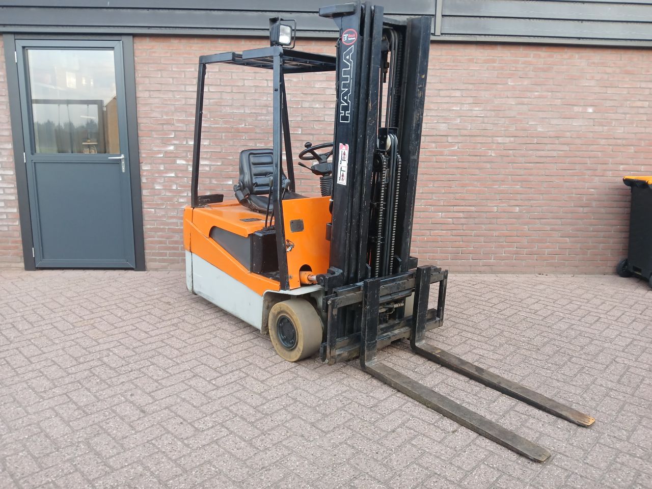 Halla h3f18t /side shift / driedelig mast