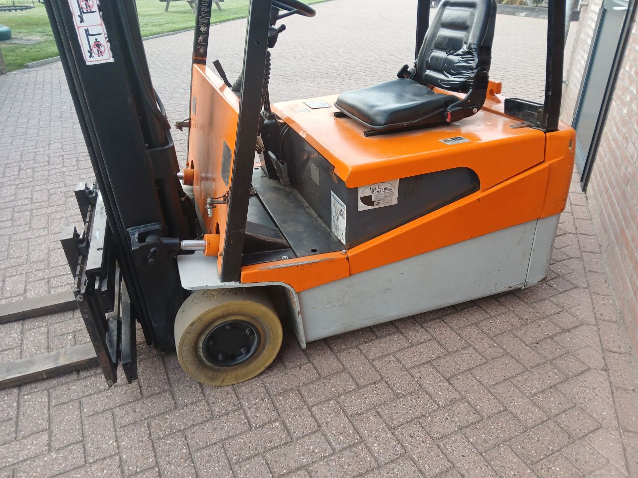 Halla h3f18t /side shift / driedelig mast