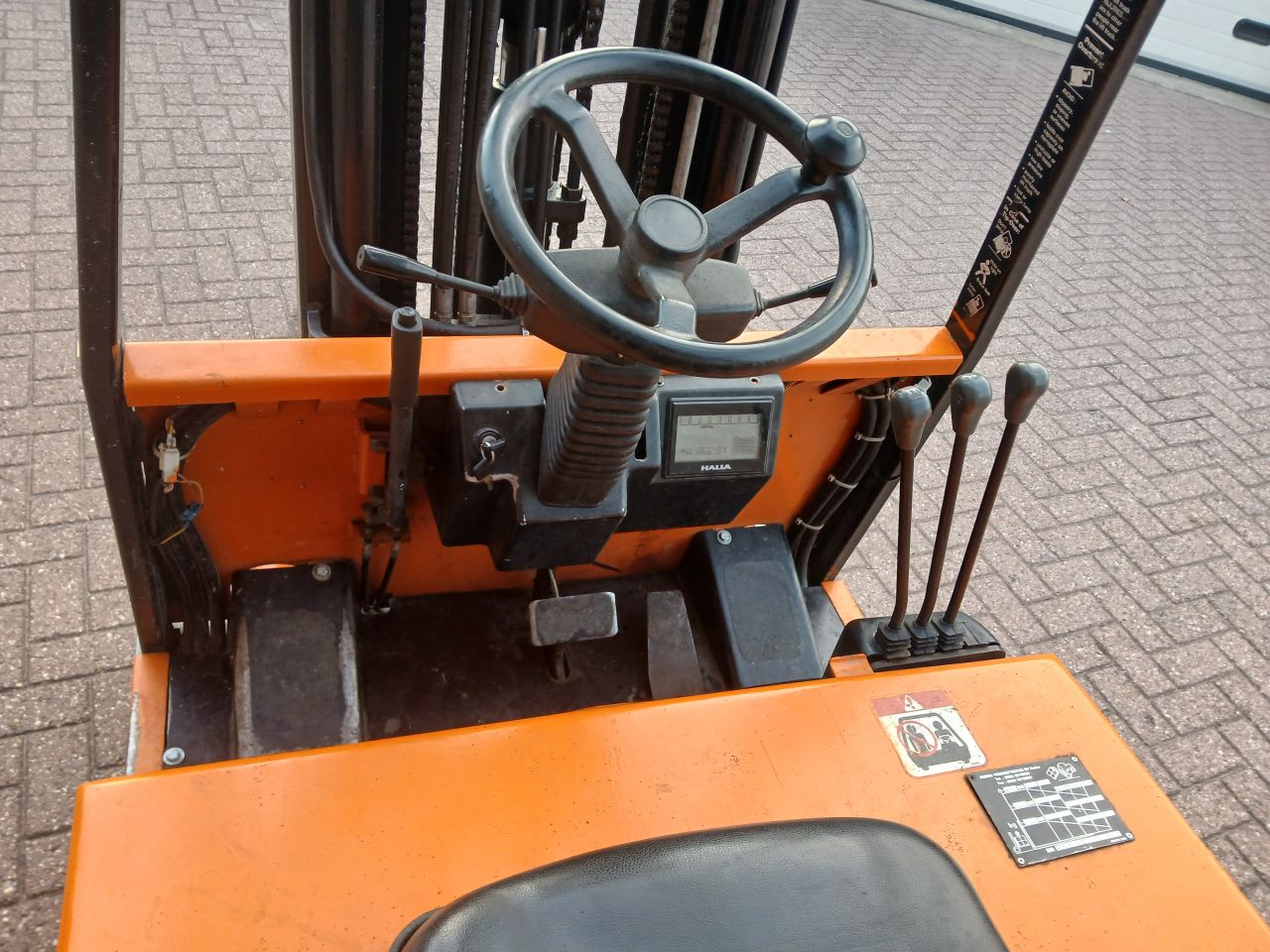 Halla h3f18t /side shift / driedelig mast