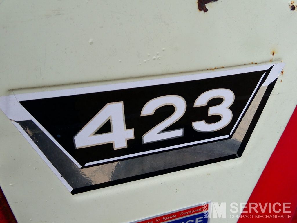International 423 2wd