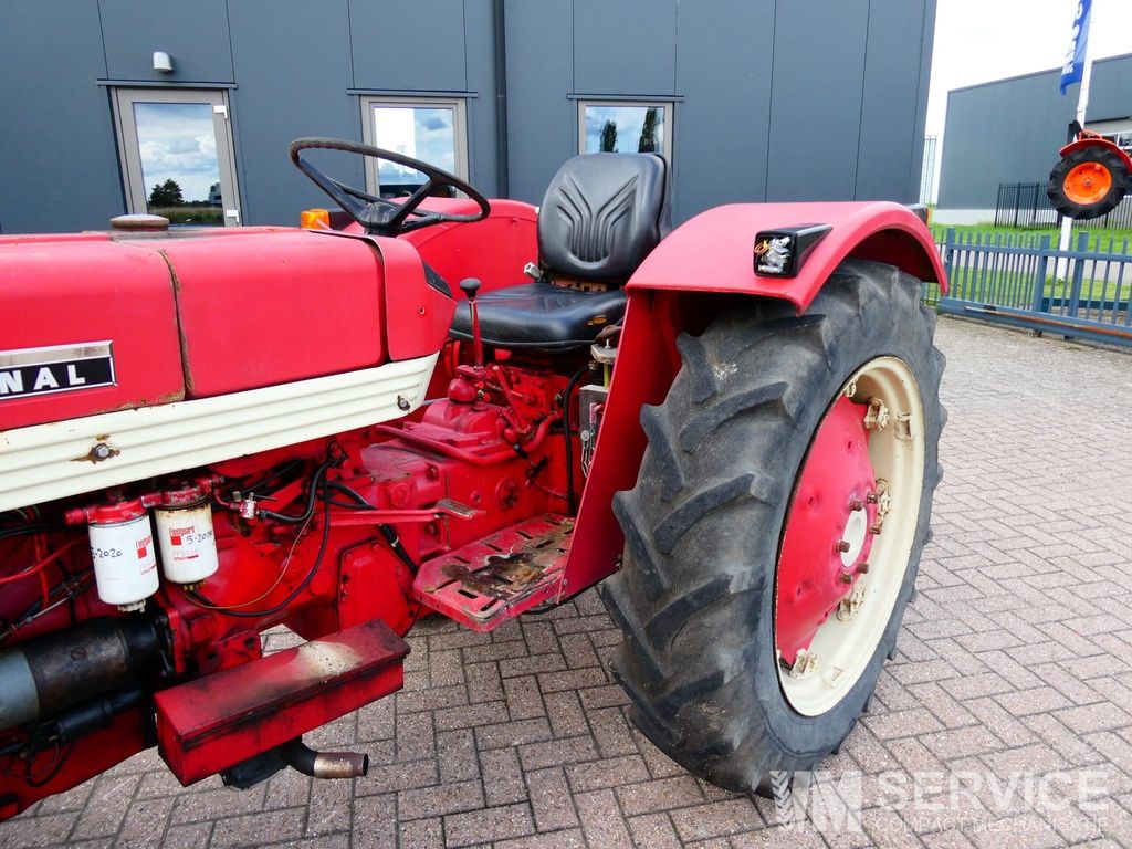 International 423 2wd