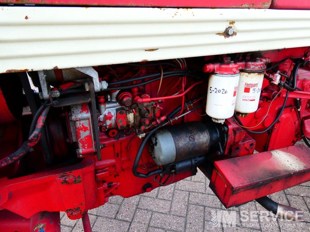 International 423 2wd