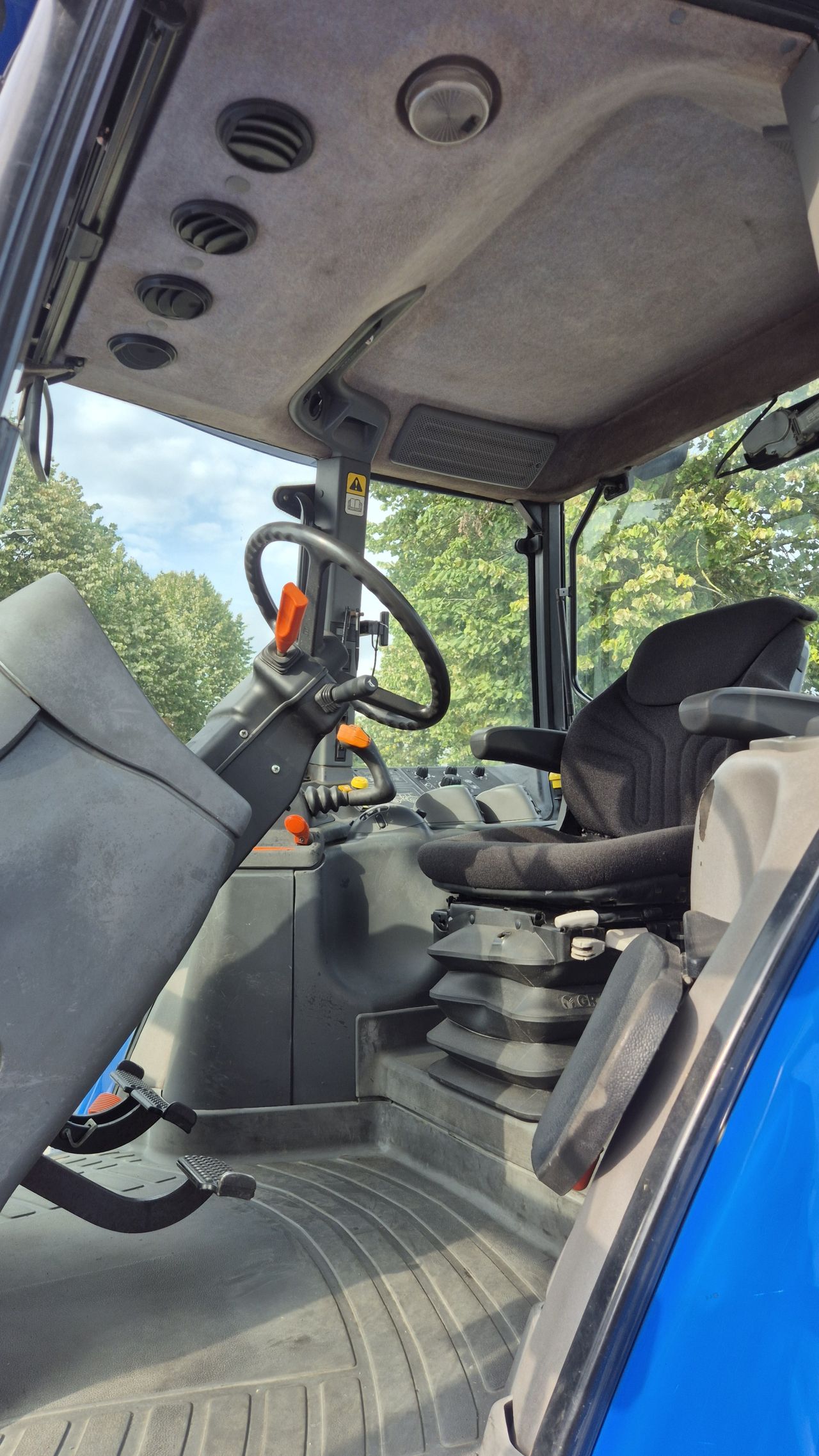 New Holland TM190 PC 50 Kmh Luchtdruk reminstallatie