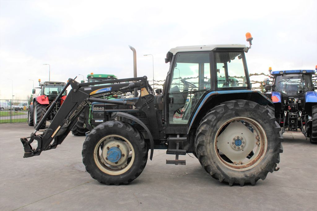 New Holland 40 Series