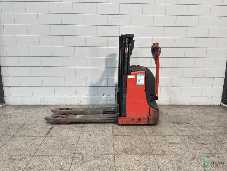 Stackers Electric Linde D06 2015 Double stock