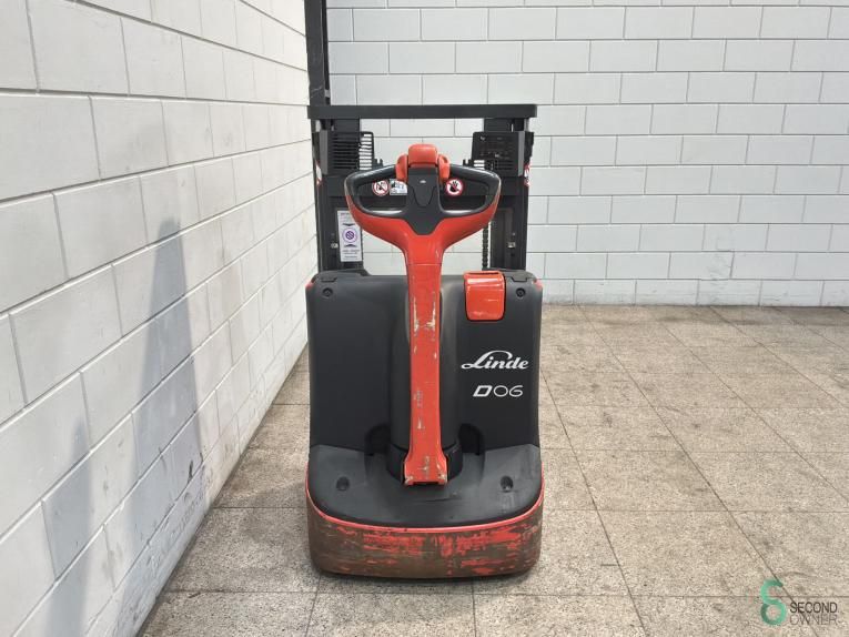 Stackers Electric Linde D06 2015 Double stock