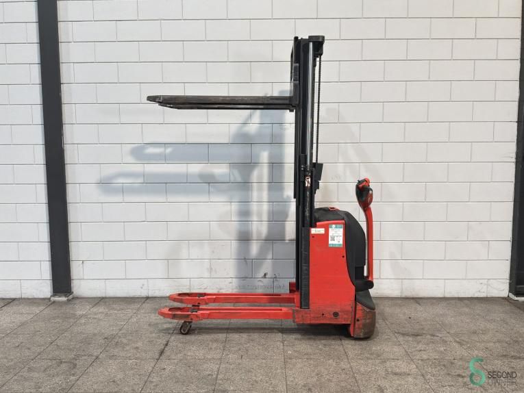 Stackers Electric Linde D06 2015 Double stock