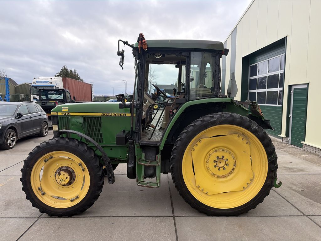 John Deere 6110 PowerQuad