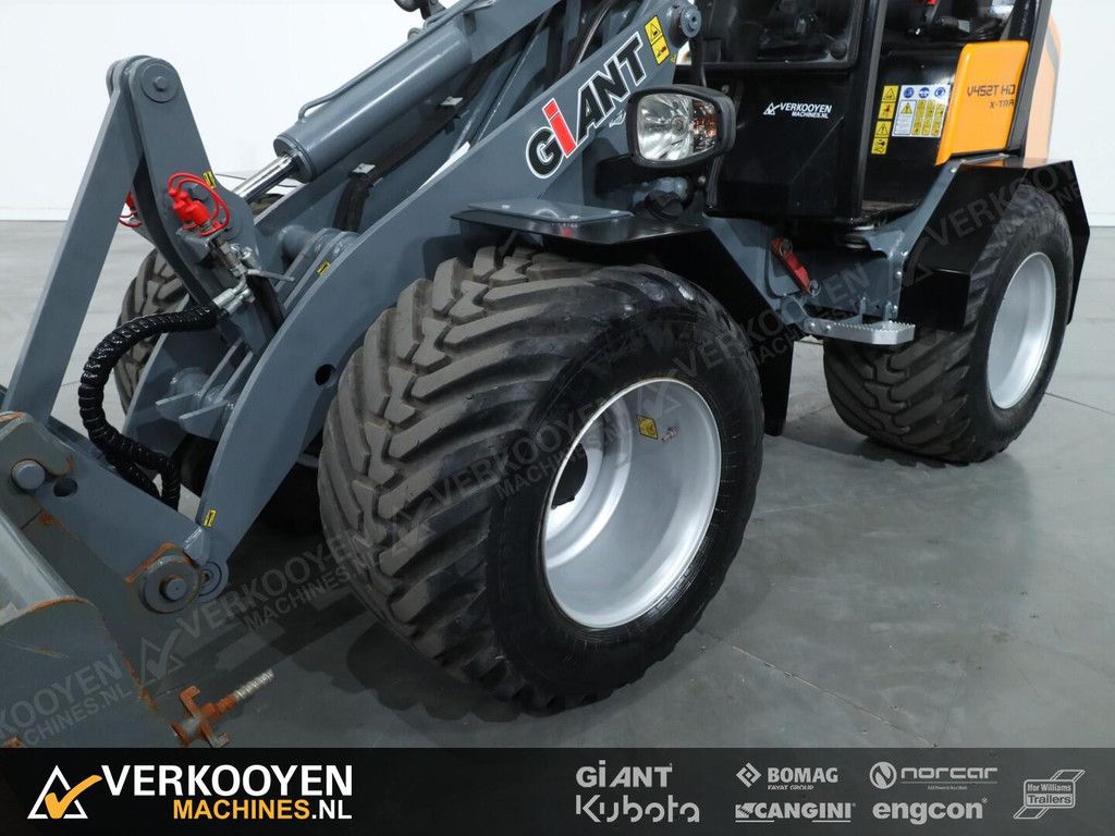 2017 Giant V452T X-tra HD VK10880