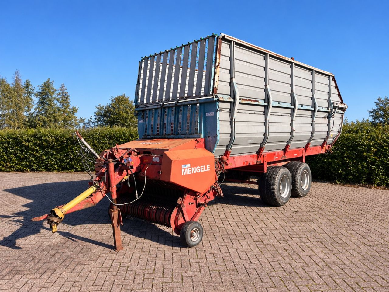 Mengele Garant 535G Opraapwagen