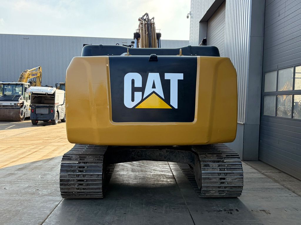 Caterpillar 320FL